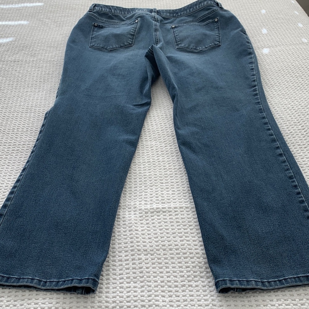 Chico’s Fabulously Slimming Jeans Medium Blue Size 14 Short - Picture 8 of 16